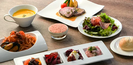 川崎工場夜景レギュラープランディナー料理全体