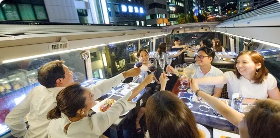 貸し切りプラン 乾杯の様子