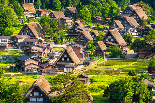 世界遺産　五箇山相倉と白川郷の合掌集落を巡る旅