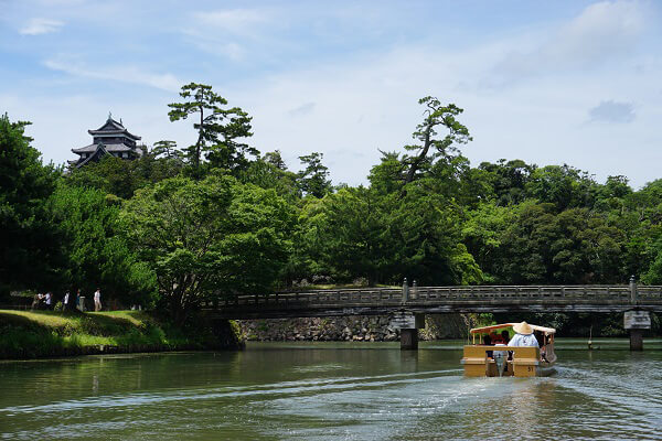 【広島発】島根・松江へ１Ｄａｙトリップ！松江の城下町にある堀を小船で巡る「ぐるっと松江堀川めぐり」