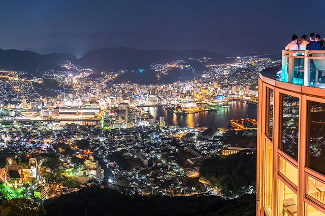 往復バス＋宿泊セットから探す