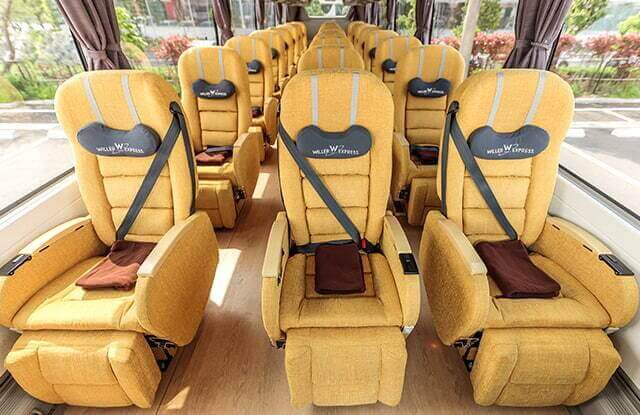 ラクシア（3列）