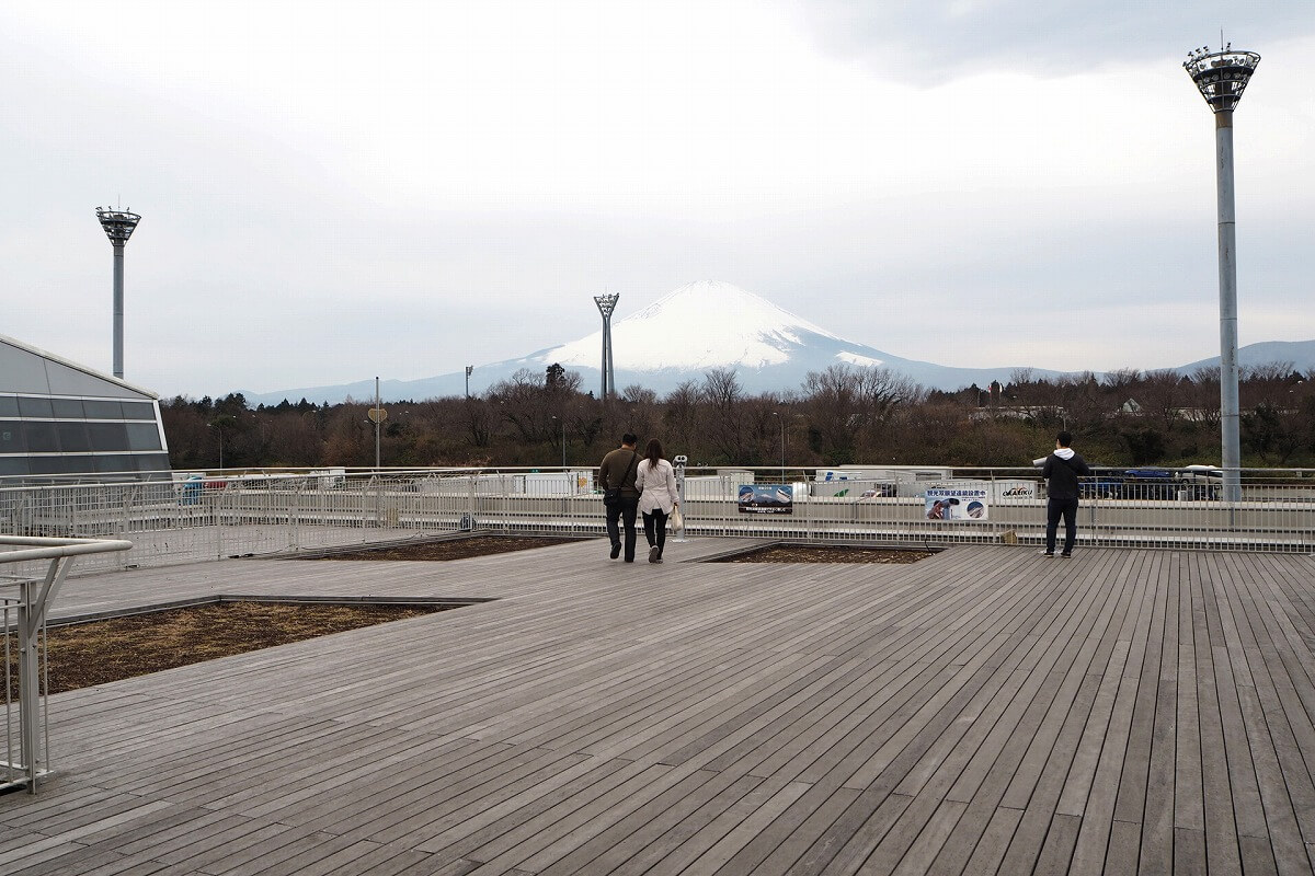 西館2階　展望テラスから見える富士山