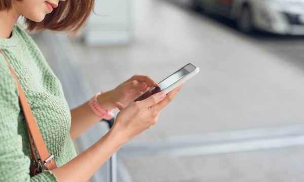 アプリでも、電話でも